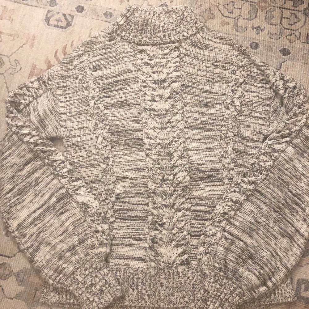 Gap Cable knit balloon sleeve sweater.